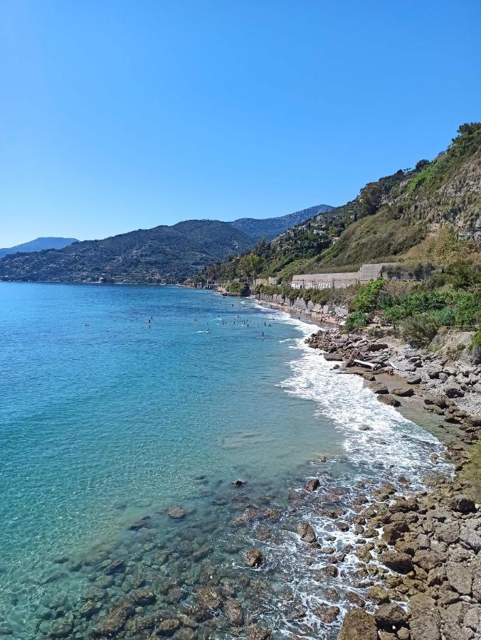Appartamento Bellavista ヴェンティミーリア エクステリア 写真